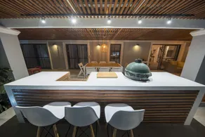 Villa Sauvignon – Modern Home with Heated Pool, Outdoor Kitchen & Mountain Views - Image 4