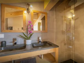 Chalet Paralpin - séjour en montagne avec panorama et spa - OVO Network - Image 3