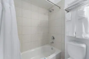 Grandview Lake View 521! Suite King Waterfront avec vue sur le lac! WIFI GRATUIT - Image 4
