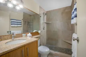 Waiohuli Beach Hale Ocean View Condos with Parking - Image 2