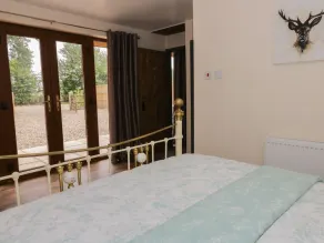 Foxley Wood Cottage, SPIXWORTH - Image 4
