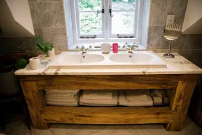 Beautiful Cottage Near Bath - Image 3
