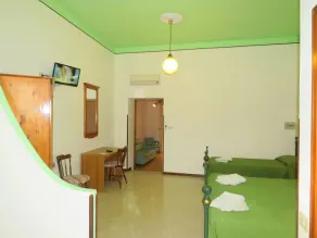 apartment with balcony for double use - Image 4