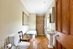 Burrs Farm , Chelmorton sleeps 22 with hot tub - Image 2