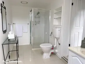 Separate & Self contained apartment in beautiful tropical garden close to beach. - Image 2
