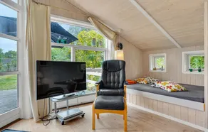 3 Bedroom Beautiful Home In Eskebjerg - Image 4