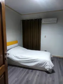 Nice three bed room flat - Image 2