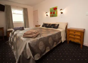 Superb new cottage, stunning views, secluded but handy to Hahndorf Main Street - Image 3