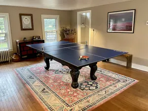 Country Farmhouse with Hot tub, swimming pool & pond on 18 acres - Image 4
