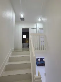 Boutique Style Home 3 Bedrooms Mini-Golf, BBQ, Hot Tub, EV-Charger Games Casino - Image 3