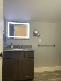 1 Bedroom with a country view - Image 3