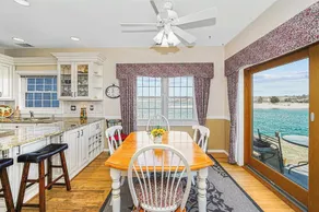 Incredibly Unique waterfront townhouse w stunning views from every room. Pvt - Image 5