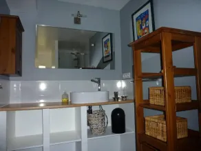 Appartement rénové à Serres-sur-Arget avec piscine - Image 2