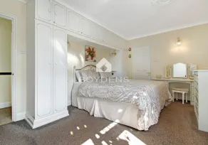 Wix, with its rolling countryside and reputation as a peaceful village, perfect for a rural stay - Image 3