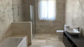 Spacious Luxury Apartment in Airport Residential Area, 2 mins from the airport - Image 4