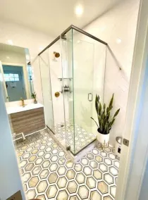 Lovely stylish suite in a historical Brooklyn area - Image 3