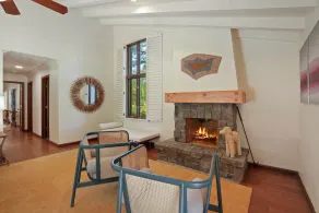 Stone River Retreat, Spa, Pool, Private, 6 Rms - Image 2