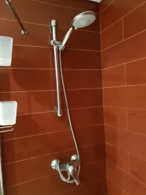 FABELHAFTE LUXUSWOHNUNG MIT 2 SCHLAFZIMMERN, GROSSE AUSSICHTEN, MARINA-DORF, 120M2 - Image 3