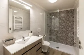 Charming \"Villa Rodrigues\" with Air Conditioning, Wi-Fi, Pool & Garden - Image 3
