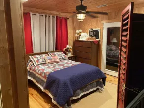 CabinOnTheCreek.Tx-Lake Limestone- tasteful rustic charm & grace. - Image 5