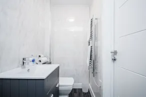 Elthorne Luxury Apartments - Uxbridge - Image 5