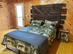 River Road Hideout  PRIVATE RIVER ACCESS! Pet friendly - Image 5