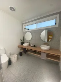 sorrento beach bungalow - Image 3