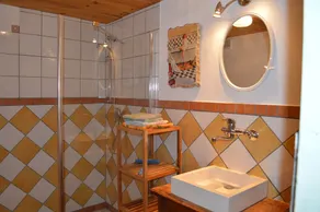 casa de férias tradicional, ideal para famílias e animais m. virou. Jardim e terraço - Image 4
