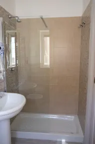 B&B ELI - Image 2