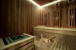Beautiful Studio in the Center Town with Jacuzzi - Image 5