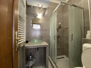 Luxury apartment with spa, wifi, pool - Image 5