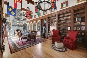 Extraordinary Medieval Castle w/Life Size Dragons! - Image 3