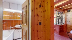 High-quality wood-clad 1-room flat on the 2nd floor for 2 persons. - Image 3