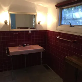 Smukke Waterfront Ejendom med privat strand, dock og fantastisk udsigt over vandet - Image 2
