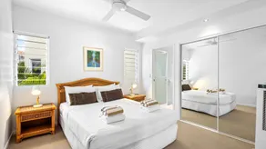 Sunshine Beach Holiday Apartment - Unit 4, 1 Park Crescent - Image 5