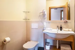 Apartamento \"Schlosshof Hänsel und Gretel\" com vista para a montanha, Varandas e Wi-Fi - Image 5