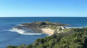 THE Hideaway IN Angourie - Hear the waves from Spookys Beach - Holiday Yamba - Image 3