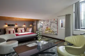 Luxury Penthouse, 7 guests, A/C, serviced, Art, Spa - Image 4