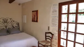 Suite Margot, charming cottage for couples with swimming pool - Image 3