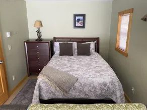 Great Quiet Location! Close to all the Attractions! - Image 5