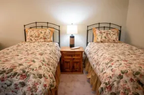 3BR Ski-In/Ski-Out Condo at Okemo with a Fireplace - Image 5