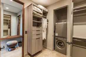 Luxury Service 2 King Suites & PRIVATE Pool – Sleeps 4 – Daily HK - Image 3