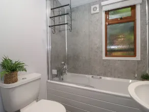 JACMAR LODGE, pet friendly, with a garden in Windermere - Image 3