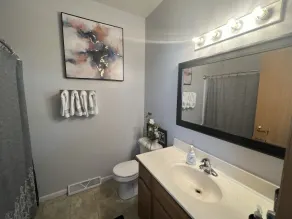 Entire 3 Bedroom with Fireplace - sleeps 12 - Image 5