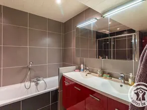 Charming Cottage near Historic Sites with Garden and Modern Amenities - Image 4