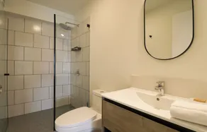 Polo Living in Miraflores by Wynwood House - Image 4