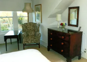 Chiswick, London  W4, Luxury 2 bedroom, 2 bathroom, 1 shower, maisonette. - Image 5