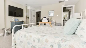 PRIVATE King Suite, POOL, GRILL,outdoor shower,coffee bar,mini fridge,microwave - Image 5