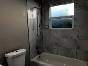 $2,295 - 2 Bedroom 1 Bathroom House In Inglewood With Great Amenities - Image 4