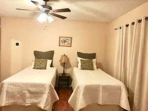 PRIVATE, RELAXING , AND A UNIQUE HOME EXPERIENCE - Image 5